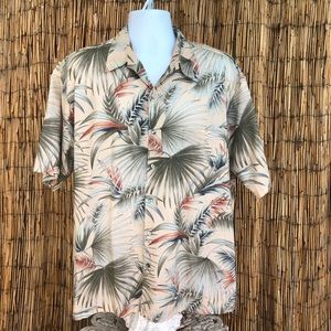 Great Looking Tori Richard’s